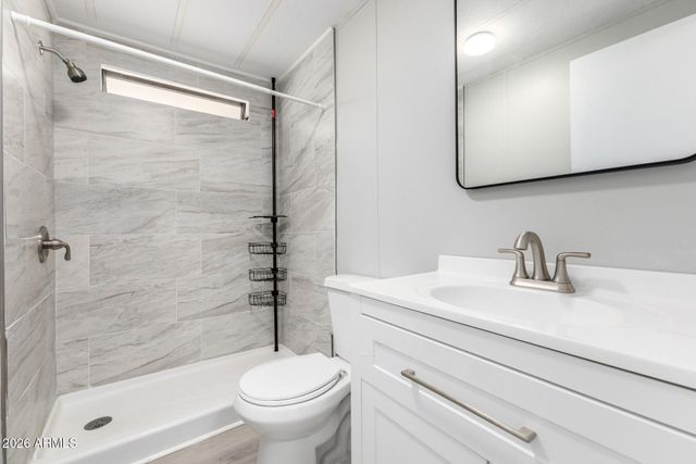 9427 E University Drive 18, Mesa, AZ 85207