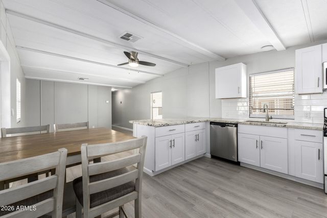 9427 E University Drive 18, Mesa, AZ 85207