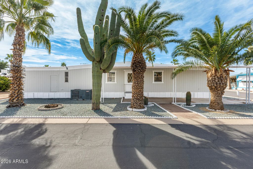 9427 E University Drive 18, Mesa, AZ 85207