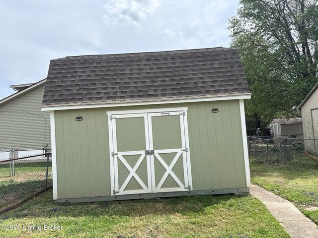 1615 Texas Ave, Louisville, KY 40217