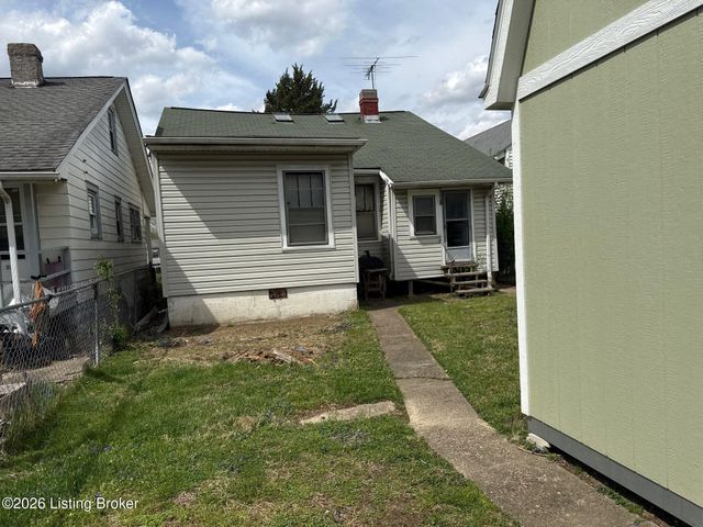 1615 Texas Ave, Louisville, KY 40217