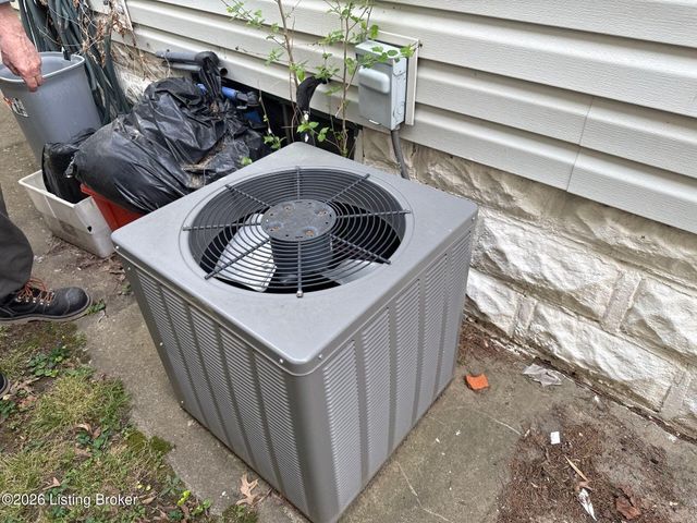 1615 Texas Ave, Louisville, KY 40217