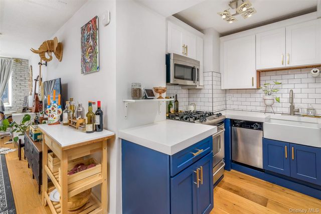 118-17 Union Turnpike 2J, Forest Hills, NY 11375