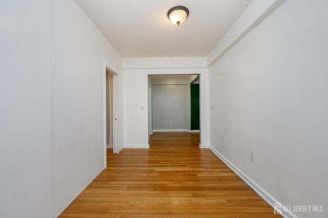 2520 John F Kennedy Boulevard, Jersey City, NJ 07304