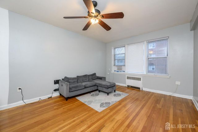 2520 John F Kennedy Boulevard, Jersey City, NJ 07304