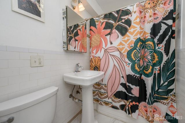 2520 John F Kennedy Boulevard, Jersey City, NJ 07304