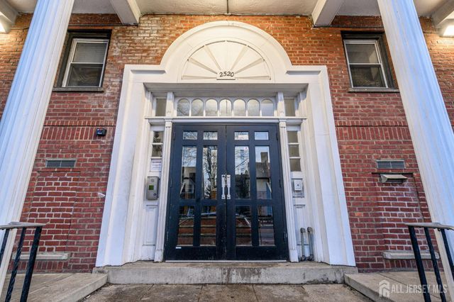 2520 John F Kennedy Boulevard, Jersey City, NJ 07304