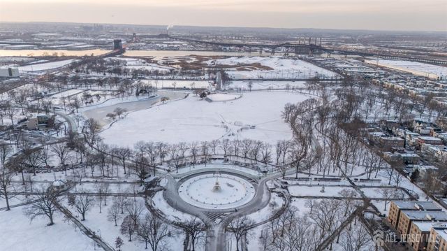 2520 John F Kennedy Boulevard, Jersey City, NJ 07304