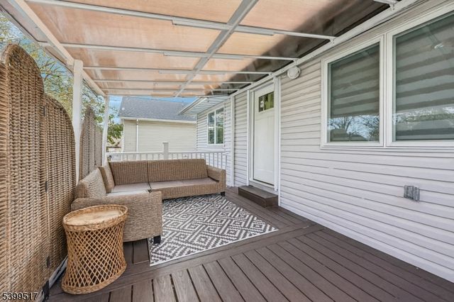 348 River Dr, Garfield City, NJ 07026