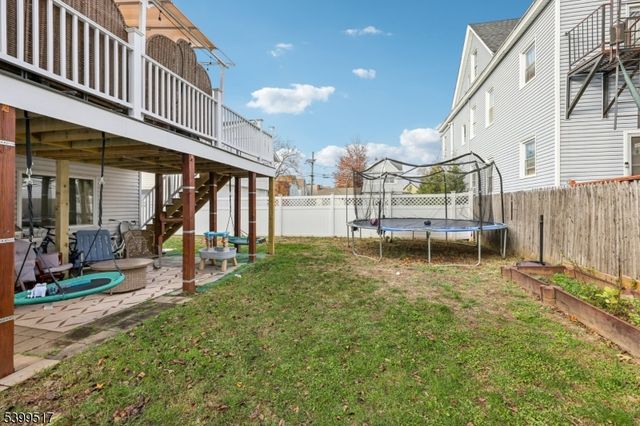 348 River Dr, Garfield City, NJ 07026