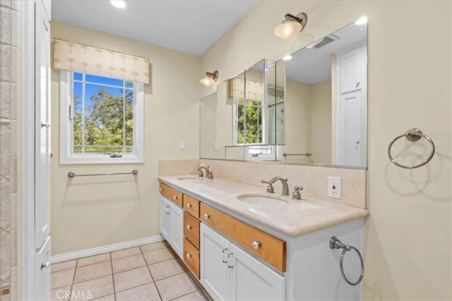 779 Iron Bark Lane, San Dimas, CA 91773