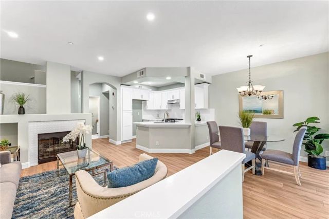 304 Birch Grove, Irvine, CA 92618