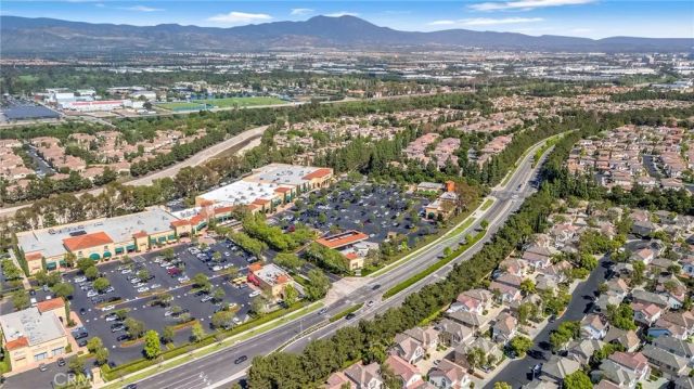 304 Birch Grove, Irvine, CA 92618