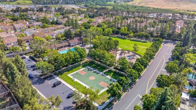 304 Birch Grove, Irvine, CA 92618