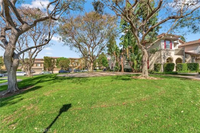 304 Birch Grove, Irvine, CA 92618