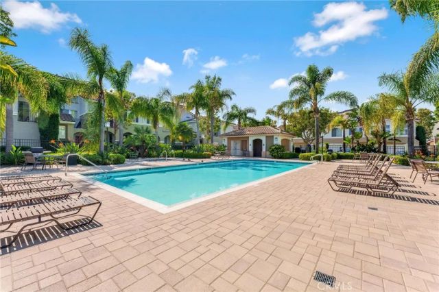 304 Birch Grove, Irvine, CA 92618