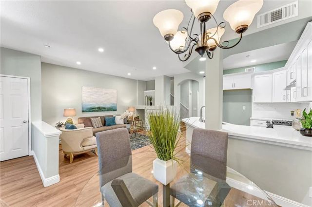 304 Birch Grove, Irvine, CA 92618