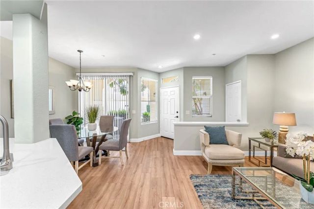 304 Birch Grove, Irvine, CA 92618