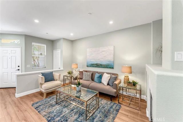 304 Birch Grove, Irvine, CA 92618