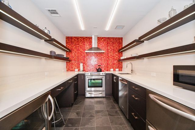 5110 San Felipe Street 145W, Houston, TX 77056