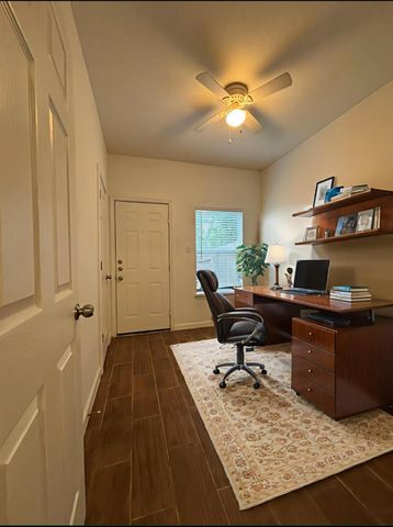 9834 Pelsey St Unit B Street, Houston, TX 77029