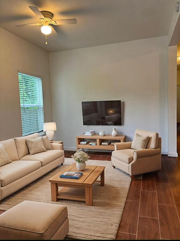 9834 Pelsey St Unit B Street, Houston, TX 77029