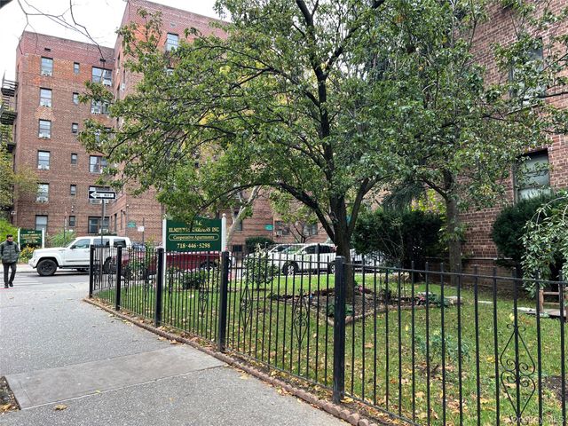 44-21 Macnish St. 2B, Elmhurst, NY 11373