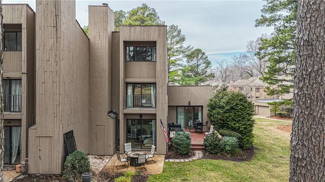 112 Harrops GLN, Williamsburg, VA 23185