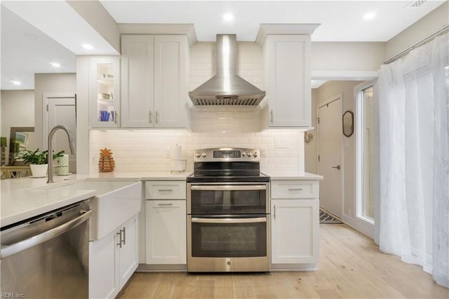 112 Harrops GLN, Williamsburg, VA 23185