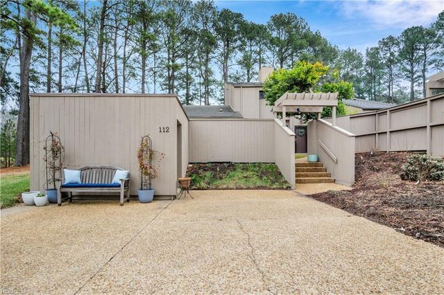 112 Harrops GLN, Williamsburg, VA 23185