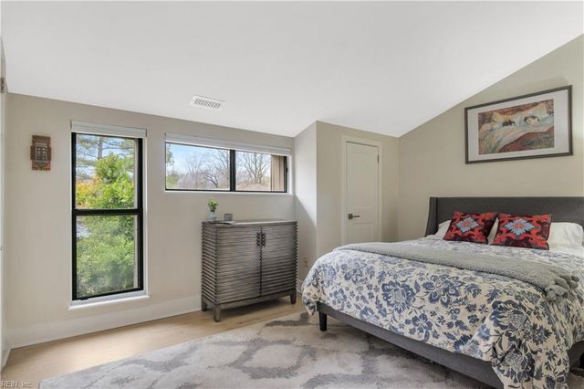 112 Harrops GLN, Williamsburg, VA 23185