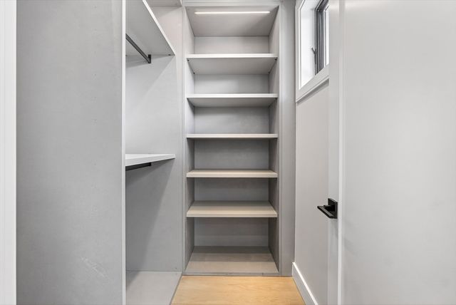 14 Pennsylvania Ave 1, Newton, MA 02461