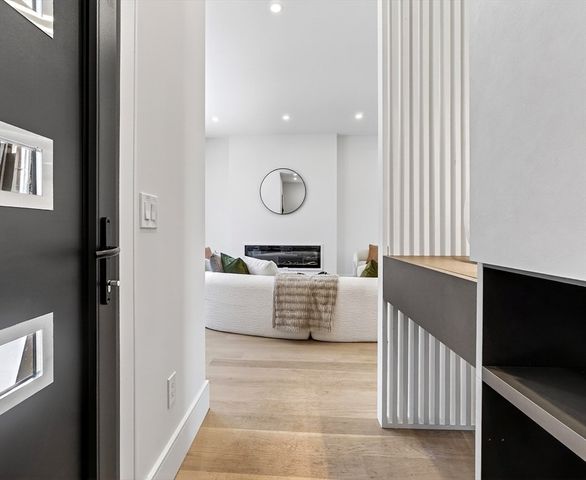 14 Pennsylvania Ave 1, Newton, MA 02461