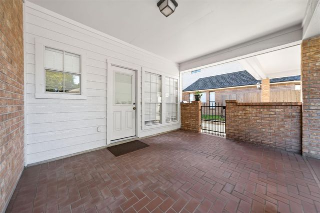 3118 Timber Village Drive, Houston, TX 77068