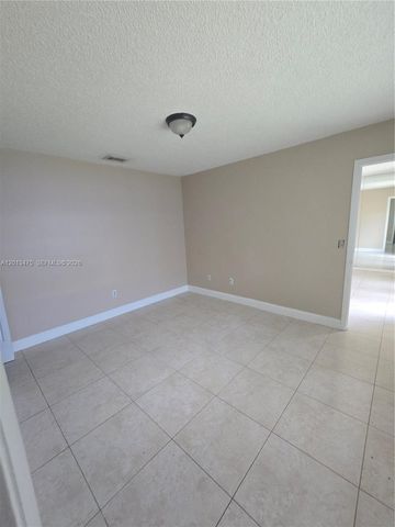 1630 Sandpiper Blvd, Homestead, FL 33035