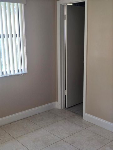1630 Sandpiper Blvd, Homestead, FL 33035