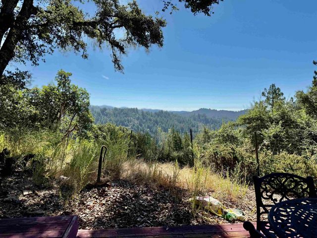 23762 Hutchinson Rd, Los Gatos, CA 95033
