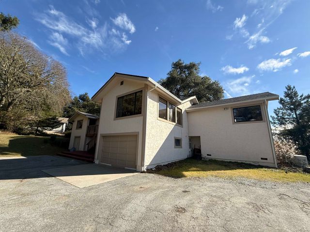 23762 Hutchinson Rd, Los Gatos, CA 95033