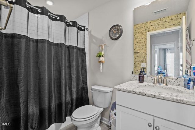 1572 Rhodes Pond Street, Wendell, NC 27591