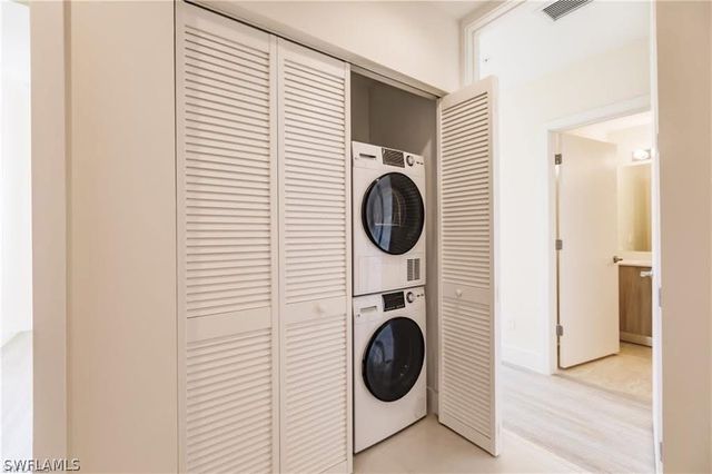 15901 Royal Pointe LN 405, Fort Myers, FL 33908