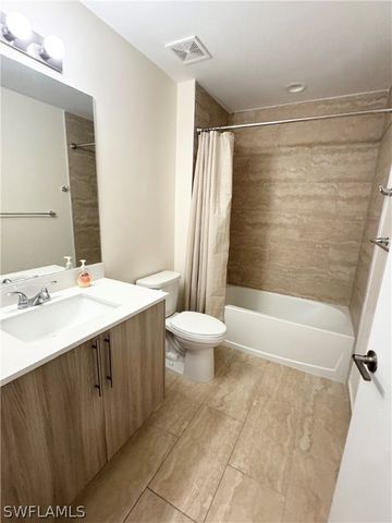 15901 Royal Pointe LN 405, Fort Myers, FL 33908