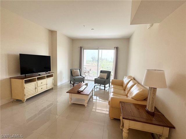 15901 Royal Pointe LN 405, Fort Myers, FL 33908