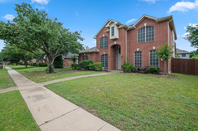 8114 Salzburg Drive, Rowlett, TX 75089