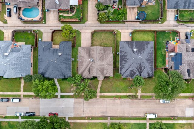 8114 Salzburg Drive, Rowlett, TX 75089