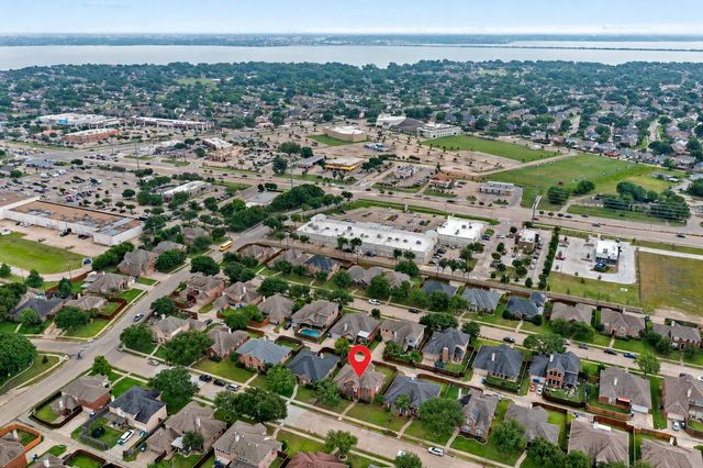 8114 Salzburg Drive, Rowlett, TX 75089