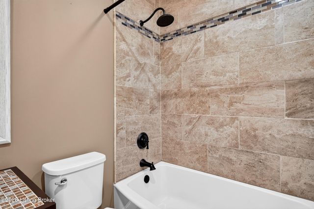 10707 Impatiens St, Prospect, KY 40059