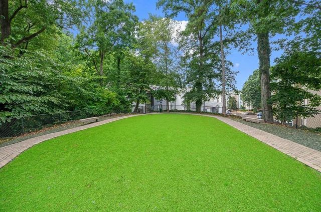 5555 Roswell Road NE 13, Sandy Springs, GA 30342