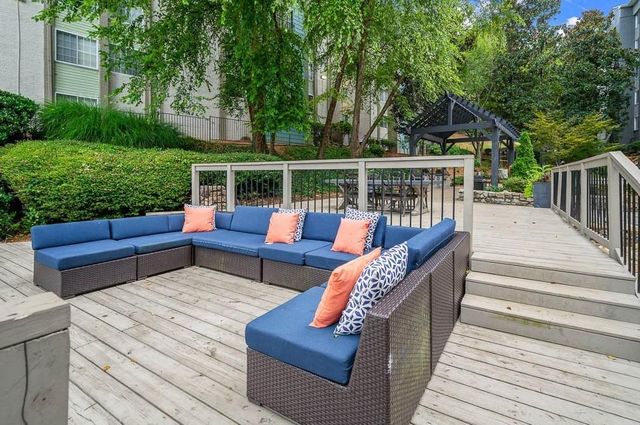 5555 Roswell Road NE 13, Sandy Springs, GA 30342
