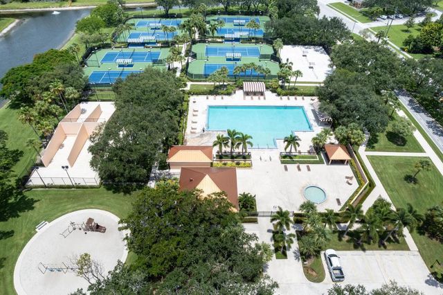 1232 Avondale Lane, West Palm Beach, FL 33409