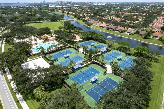 1232 Avondale Lane, West Palm Beach, FL 33409